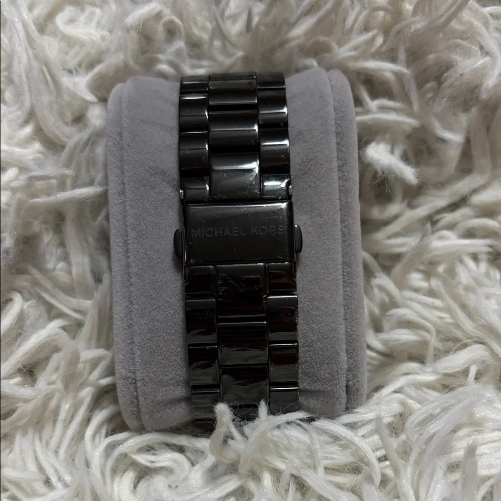 MK4442 Michael Kors Women’s watch - black with diamonds - Picture 2 of 4